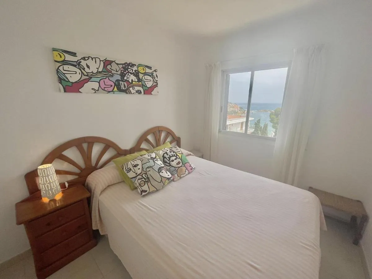 Sol Mar Apartment Roses