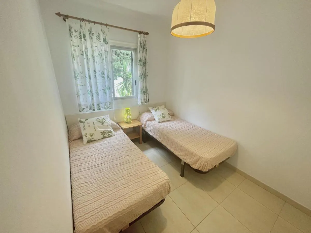 Sol Mar Apartment Roses